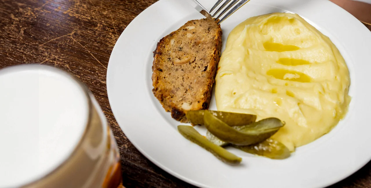 In the Czech kitchen: Make meatloaf for Sunday lunch and sandwiches later