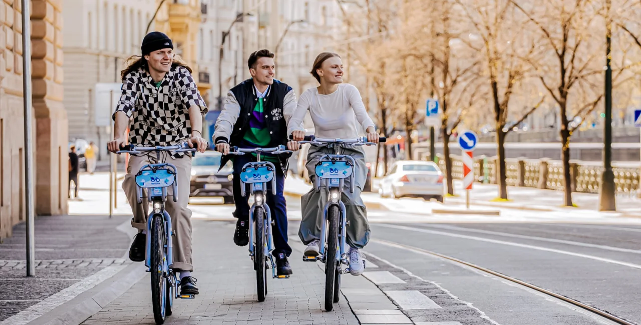 New paths, shared bikes, and a promise: Prague makes bike-friendly pledge