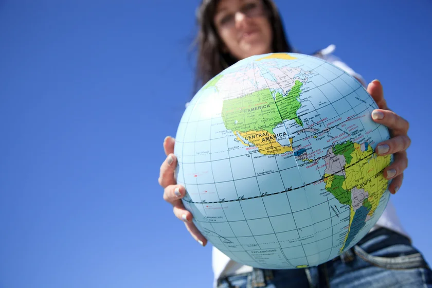 shutterstock_31015810 school study globe travel earth