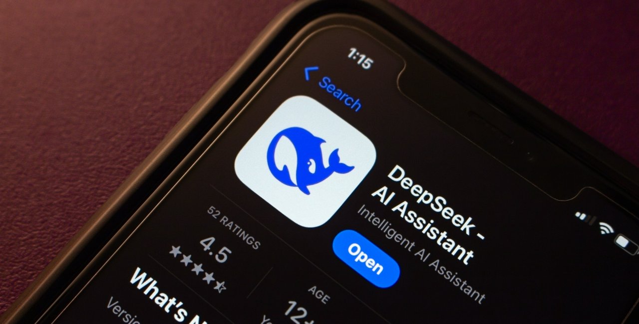 Czech government bans China's DeepSeek AI, warns of security risks