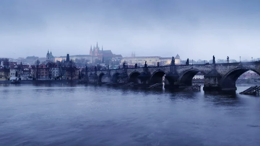 PRG_346_original PRAGUE CHARLES BRIDGE photo FROM FOUR SEASONS WEBSITE 09-2025 DAN BROWN