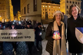 Prague protest rallies against far-right SPD in power, leader’s own brother joins