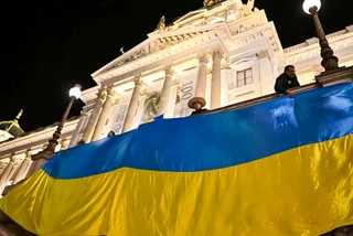 Protesters demand Ukraine flag's return on front of Prague National Museum