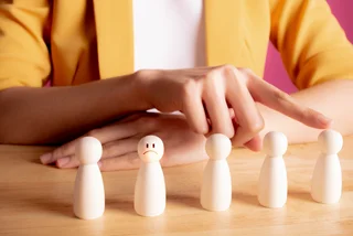 Time’s up on ‘native speaker only’: How to spot discriminatory job ads in Czechia