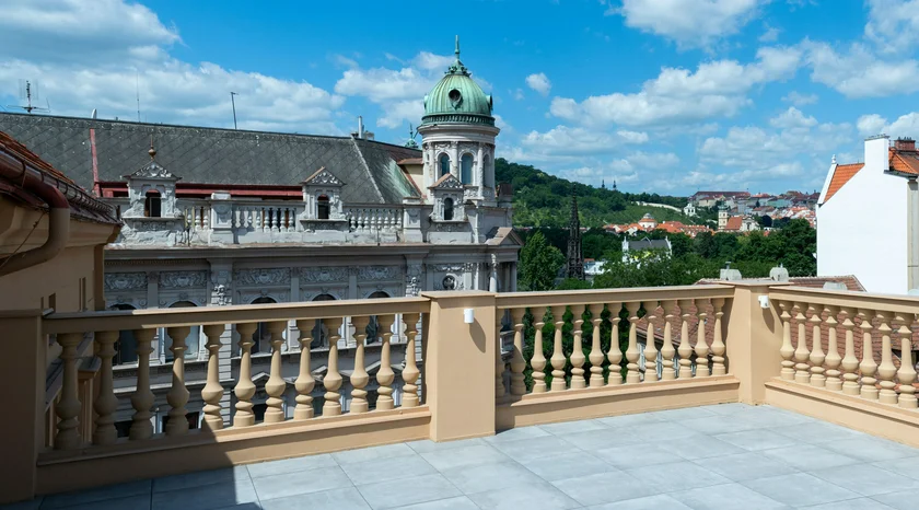 Karoliny Svetle WEB 10-2025 b-505-4-2160x1200