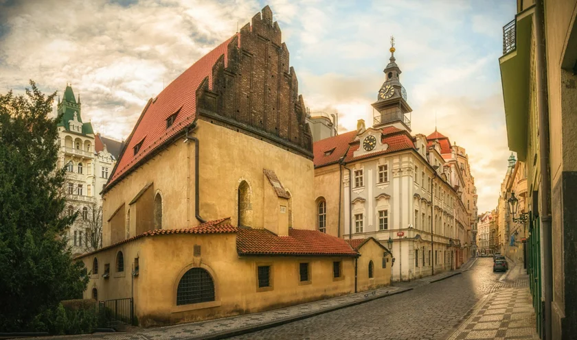 Prague City Tourism 10-2025 Staronová synagoga CROP1