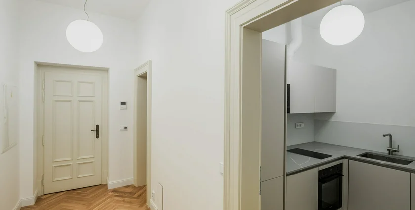 Karoliny Svetle WEB 10-2025  a-403-6-2160x1200