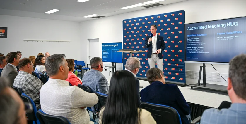 NEWTON 10-2025 SC_9575 2 CROP1