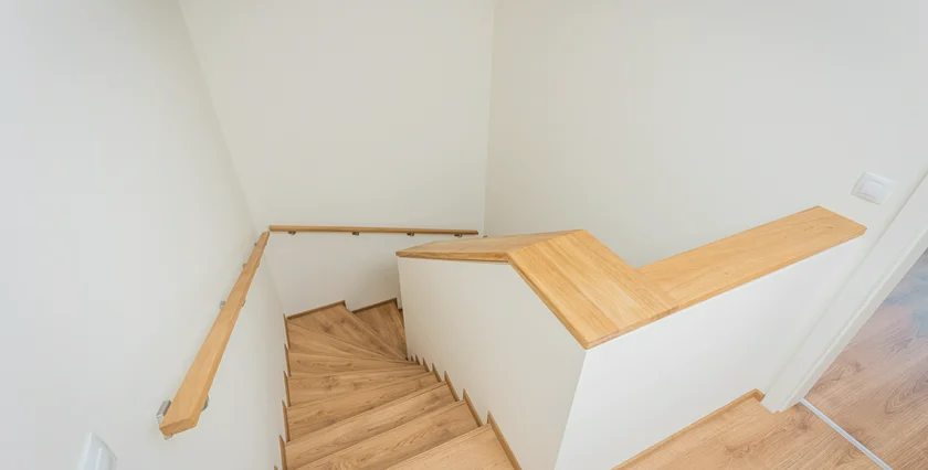 NOVÁ KVĚTNICE 10-2025 7IV09168