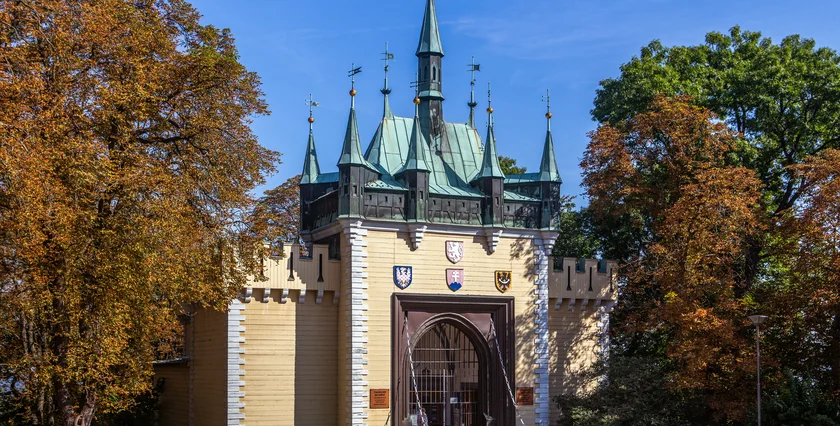 Prague City Tourism 10-2025 PCT podzimní procházka 04 (2) Zrcadlové bludiště na Petříně