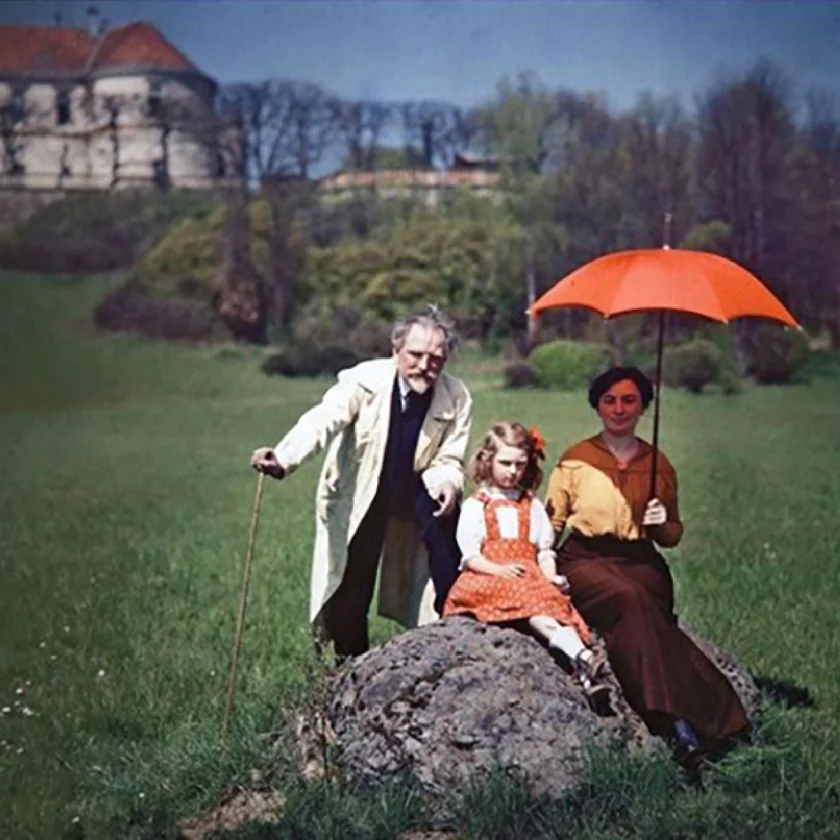 ALFONS MUCHA 11-2025 web  118-mucha-color-photo