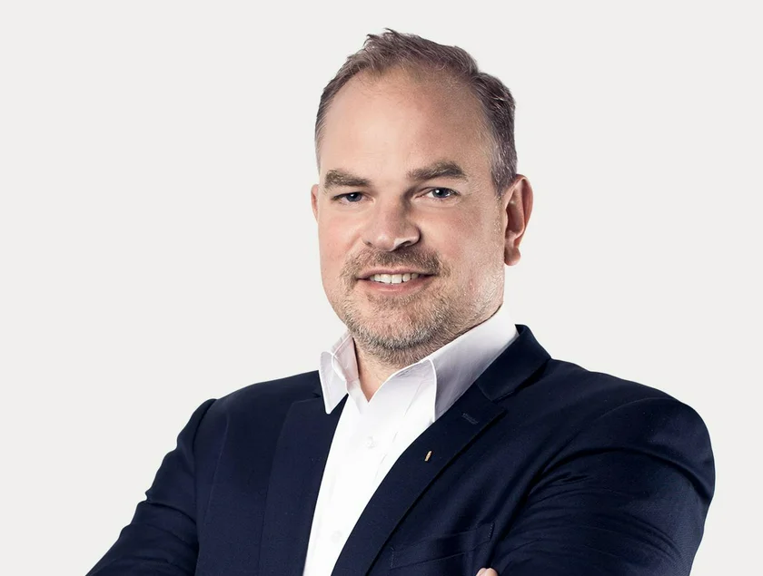 Commerzbank   IGOR SAVIČ web 11-2025 igor-savic ORIG