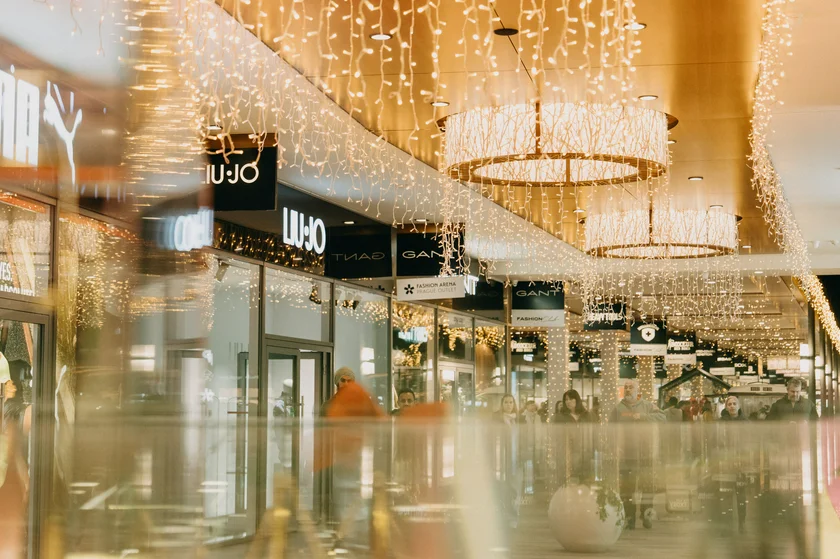 FAOC 12-2025 2025-11-08-switchonthelights-by-lukasneasi-31