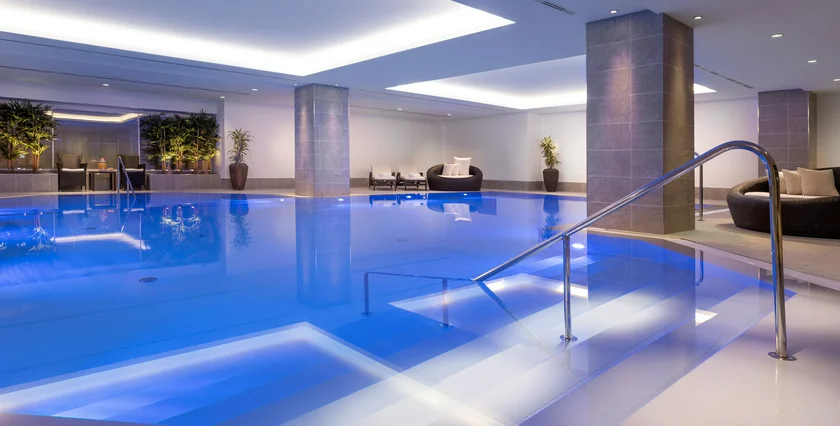 HILTON ATRIUM 12-2025  Swimming Pool