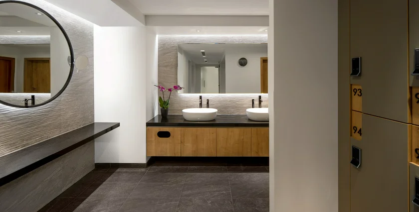 HOTEL ATRIUM 12-2025  Changing Room 2