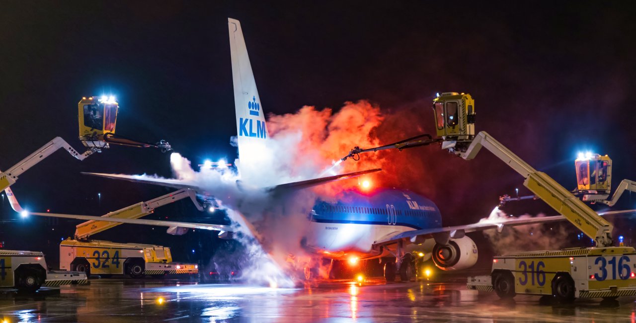 Storm Goretti causes flight cancellations and heavy snow across Czechia