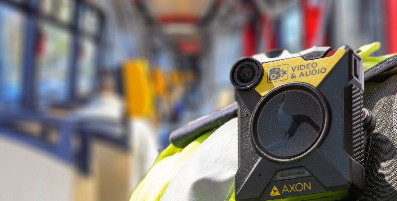 Prague ticket inspectors will soon be equipped with body cameras