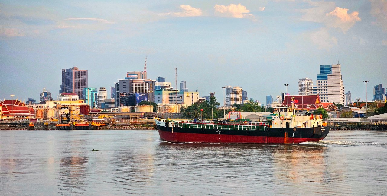 Czechia joins international effort to protect shipping in Strait of Hormuz