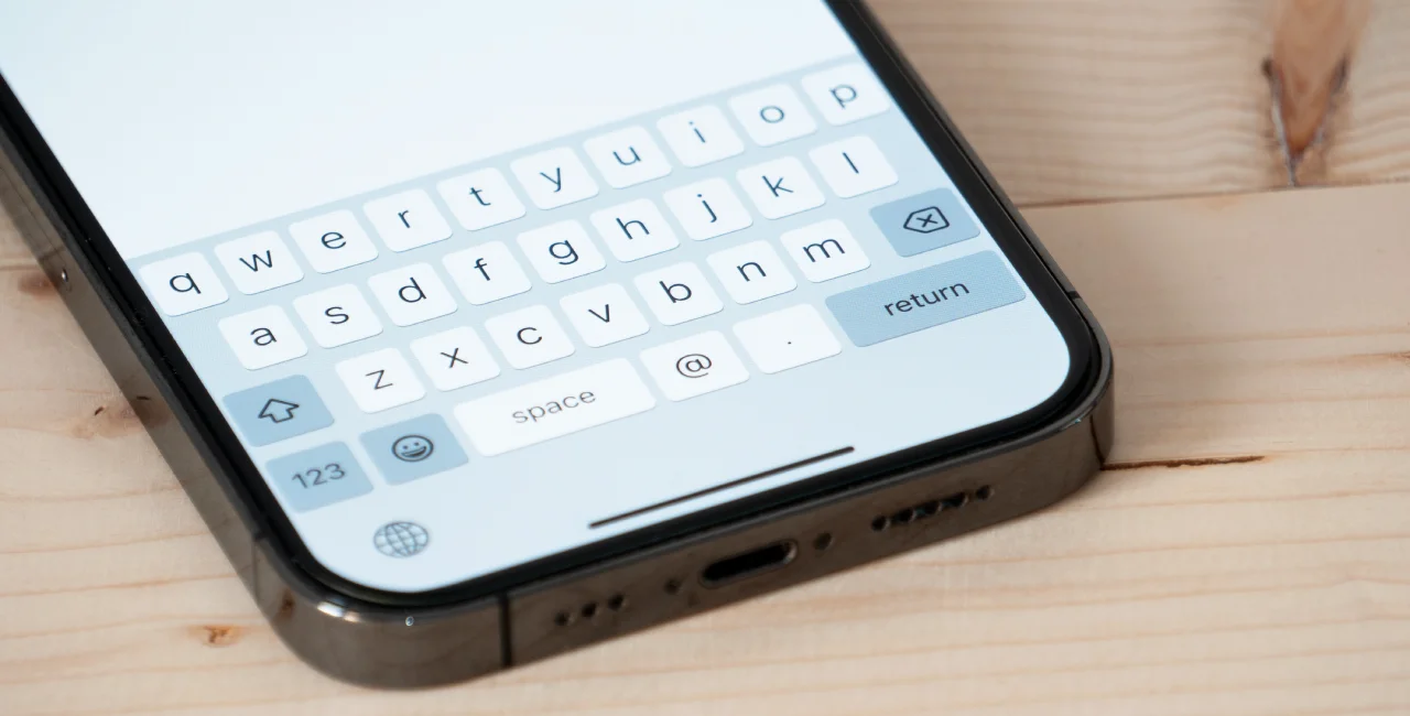 Shutterstock / lilgrapher