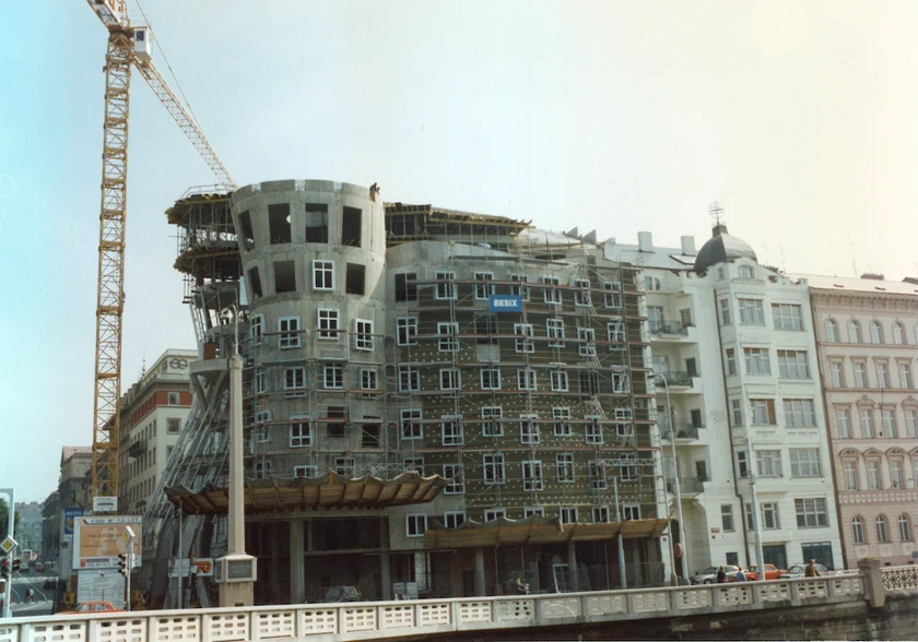 Construction in 1995