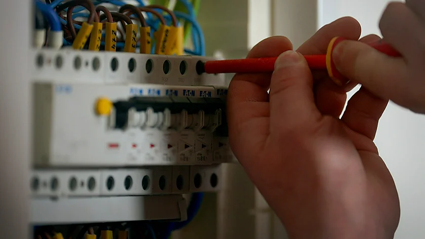 Local professionals on traderpoint.cz are ready to diagnose and fix your home repair issues without any hidden agency markups