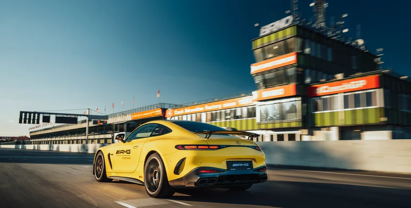Mercedes-Benz Studio