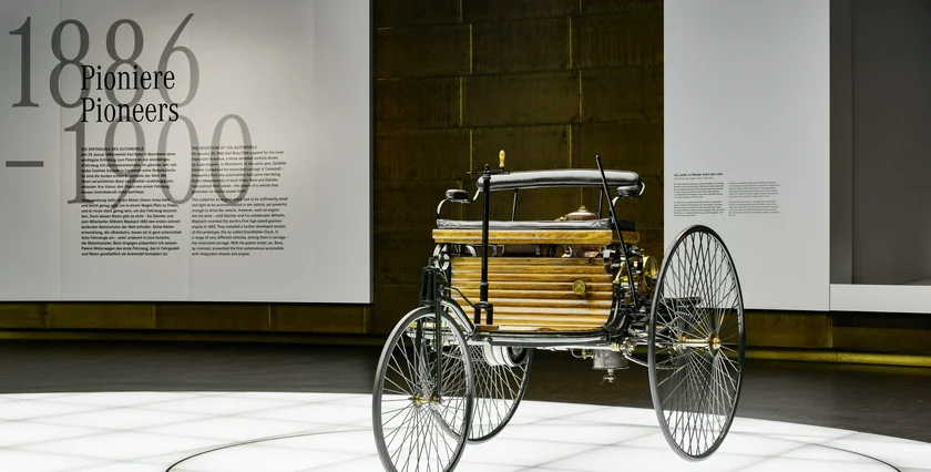 Mercedes-Benz Studio