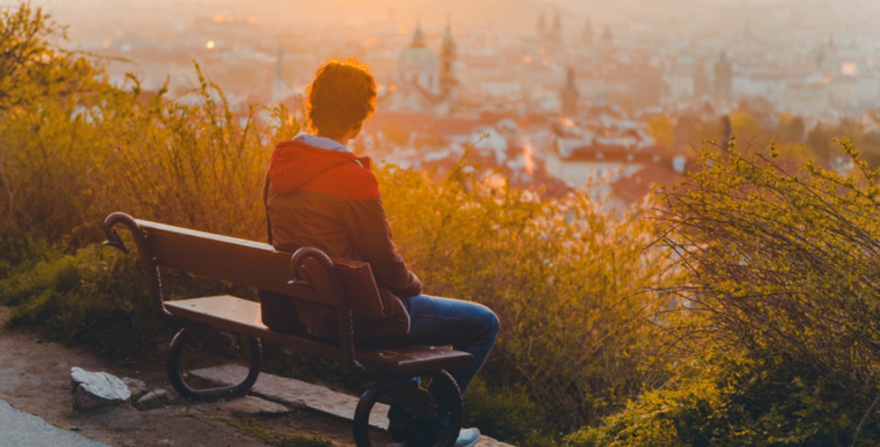 Study reveals deep divide in how men and women experience single life in Czechia