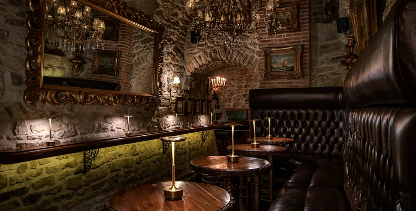 Black Angel's Bar