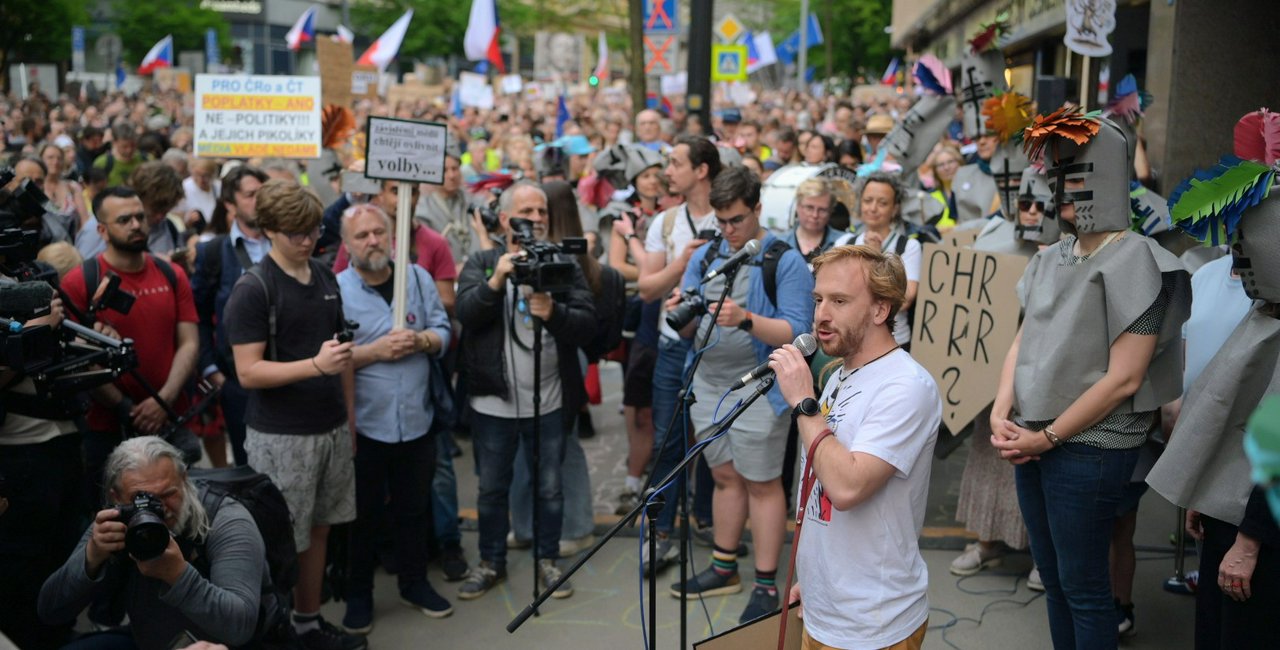 Tens of thousands rally in Prague to defend independence of Czech public media