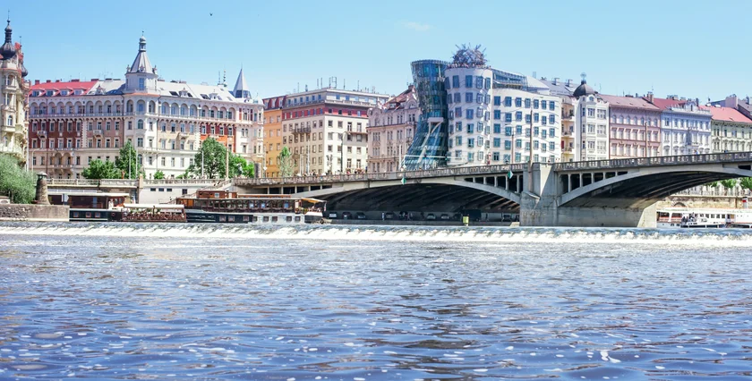 Prague will build a floating helipad on the Vltava river for rescue services