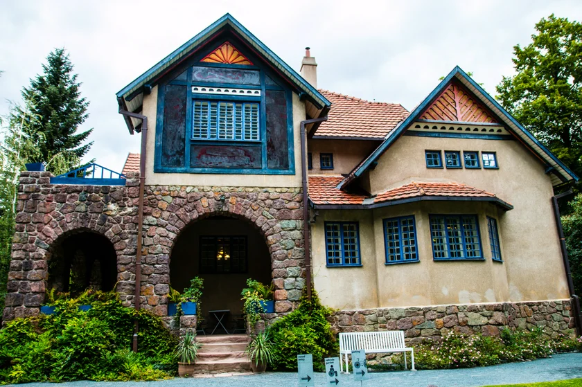 Shutterstock / nrephoto