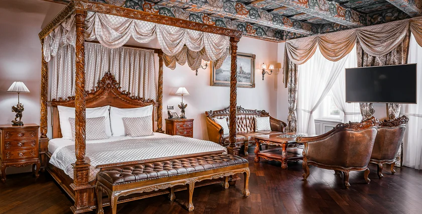 Irongate room