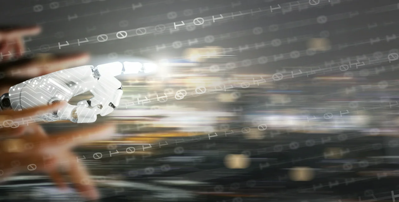 Shutterstock / Ole.CNX
