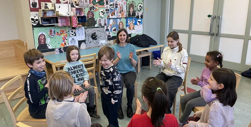 Story Club is an English drama club where kids create, rehearse and perform original shows inspired by old classics. 90 min sessions take place every Tuesday at Korunní Library.