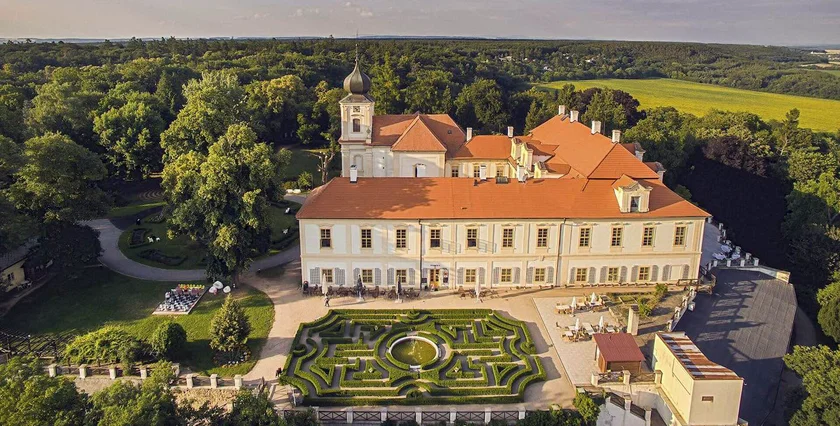 Zámek Loučeň
