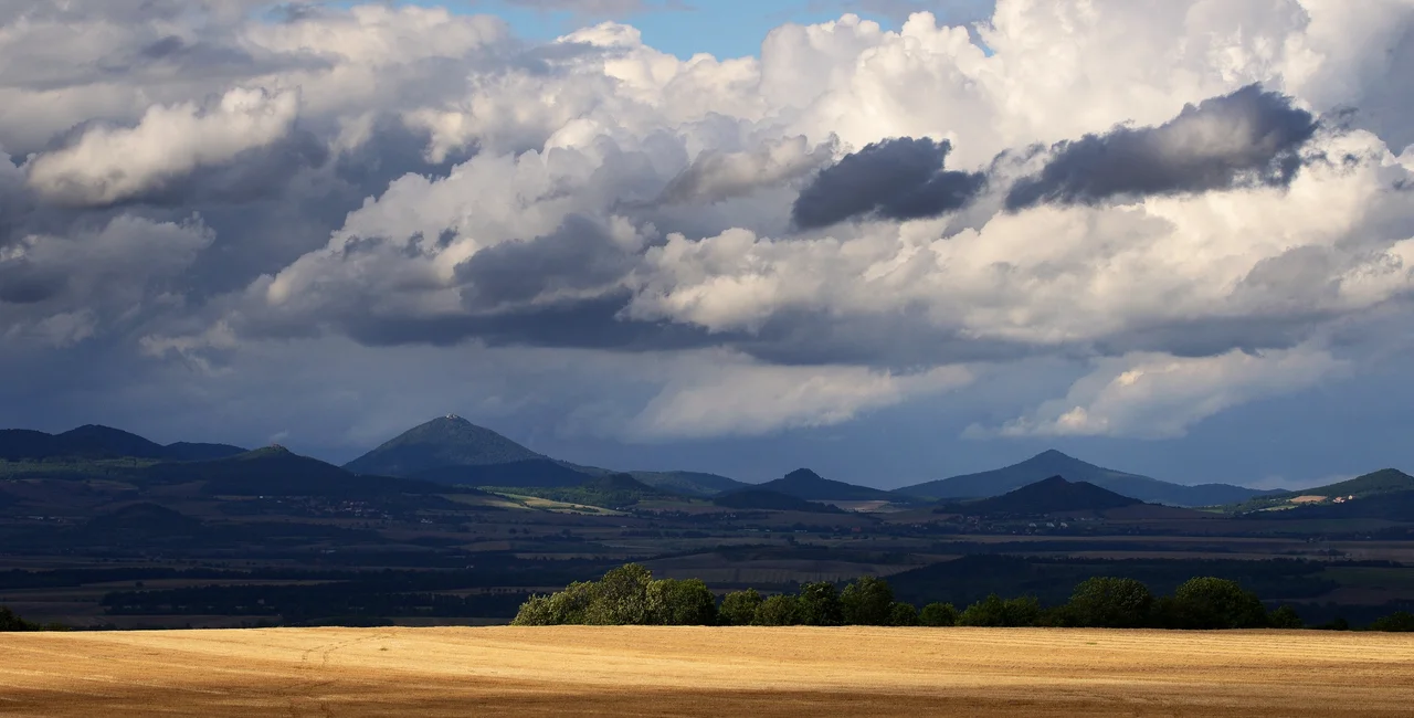 Say goodbye to summer? Storms sweep into Czechia as temperatures set to plunge