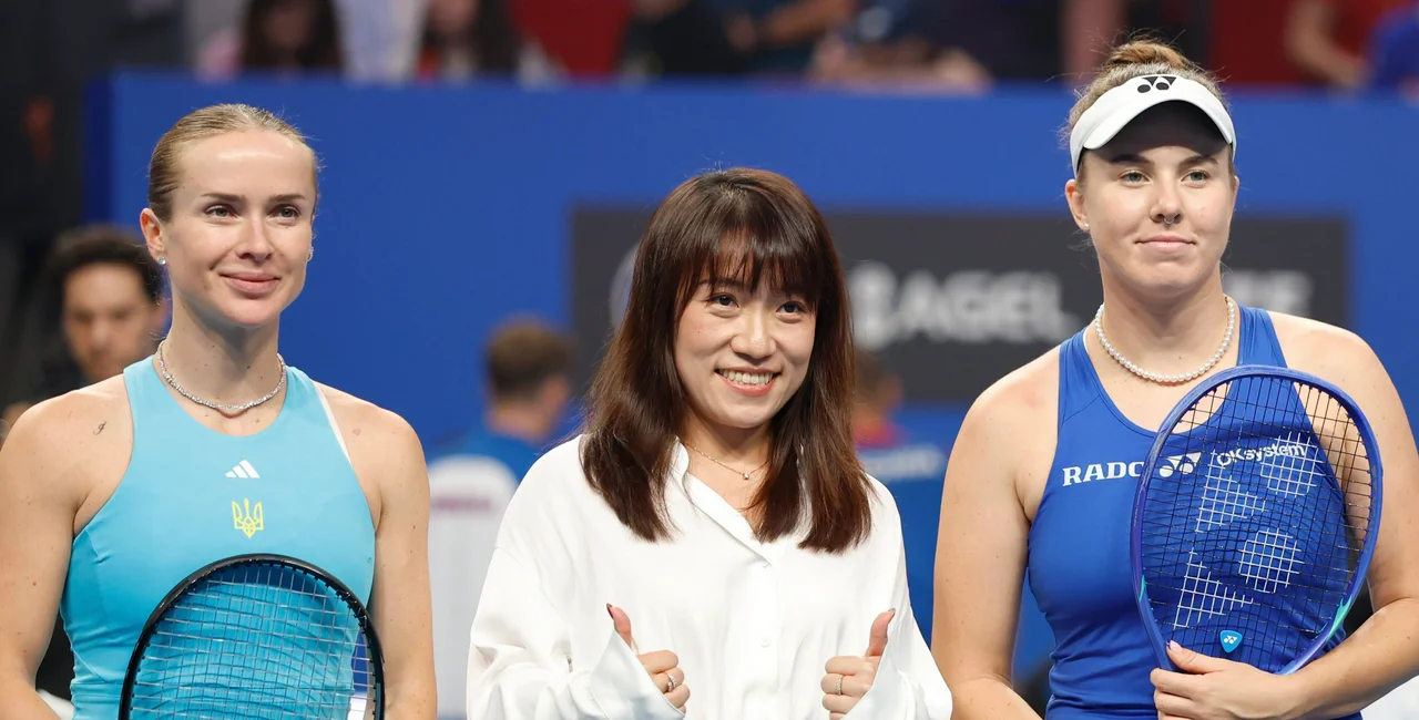 Ukraine's Elina Svitolina and Czechia's Linda Noskova. Photo: Facebook /