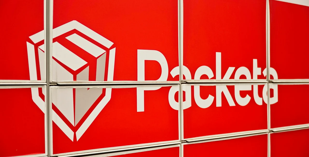 Packeta parcel pickup boxes. Photo: csikiphoto / Shutterstock.com