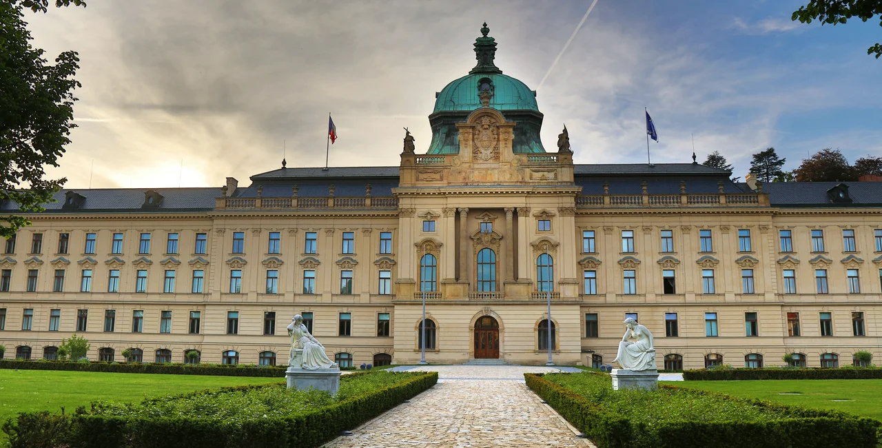Straka Academy, seat of the Czech government in Prague. Photo: Shutterstock / Tupungato