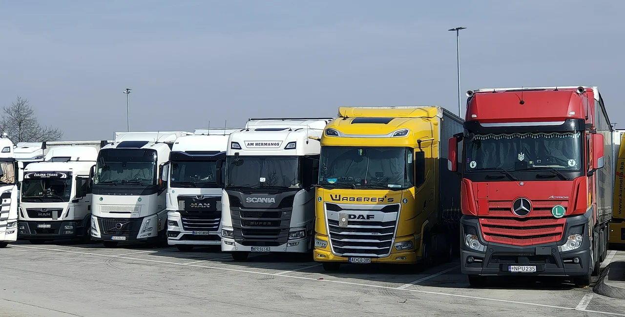 Trucks parked by a Prague gas station. Photo:  Solarisys / Shutterstock.com