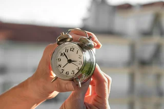 Clocks go back in Czechia this weekend: What changes beyond your alarm?