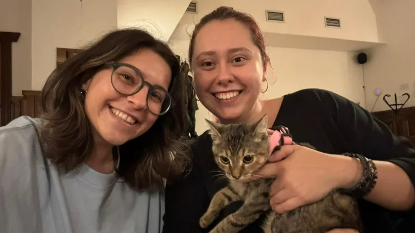 Ioana (left), Julia (right) and Olivia (cat), the third unofficial partner of The Story Society.