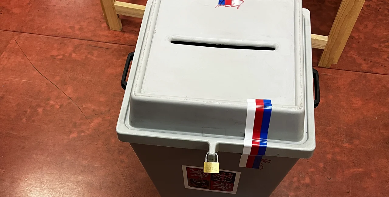 Ballot box in Prague. Jan Hospodka / Shutterstock.com