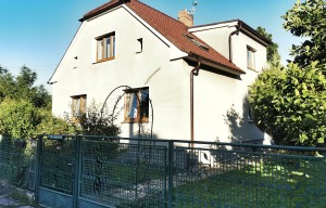 Multigenerational home for sale, 180m<sup>2</sup>, 1264m<sup>2</sup> of land