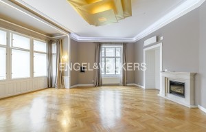 Apartment for rent, 4+1 - 3 bedrooms, 220m<sup>2</sup>