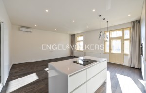 Apartment for rent, 4+kk - 3 bedrooms, 163m<sup>2</sup>