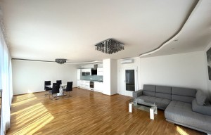 Apartment for rent, 4+kk - 3 bedrooms, 132m<sup>2</sup>