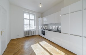 Apartment for rent, 3+1 - 2 bedrooms, 130m<sup>2</sup>