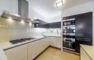 Apartment for rent, 5+kk - 4 bedrooms, 238m<sup>2</sup>
